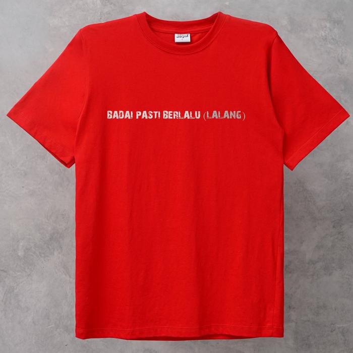 Gambar Mayosi Kaos Badai Pasti Berlalu Lalang - Merah, L dari Mayosi_NEW undefined Tokopedia