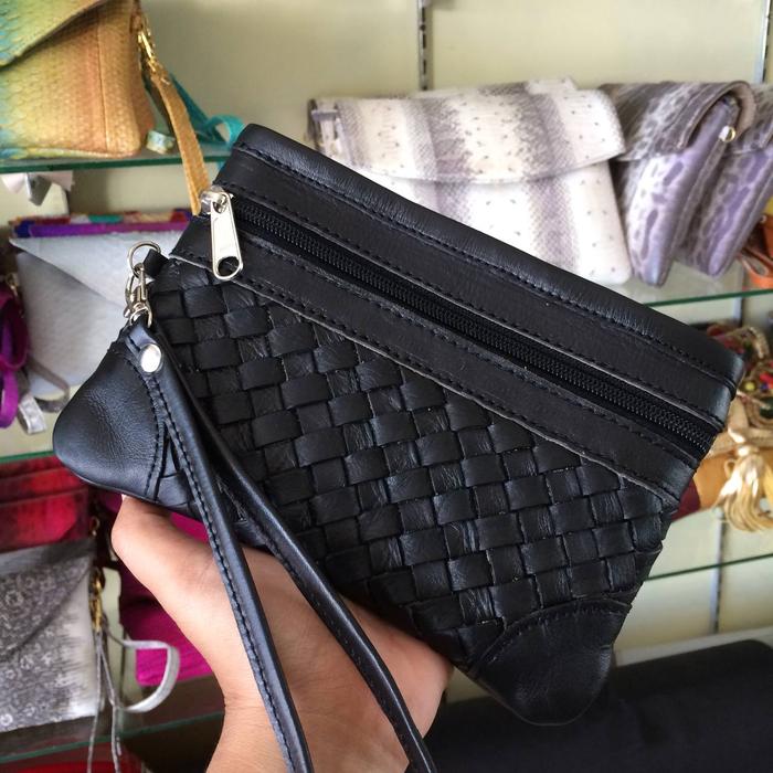 Gambar Dompet kulit selendang - Hitam dari Tas kulit Asli by ninoe undefined Tokopedia