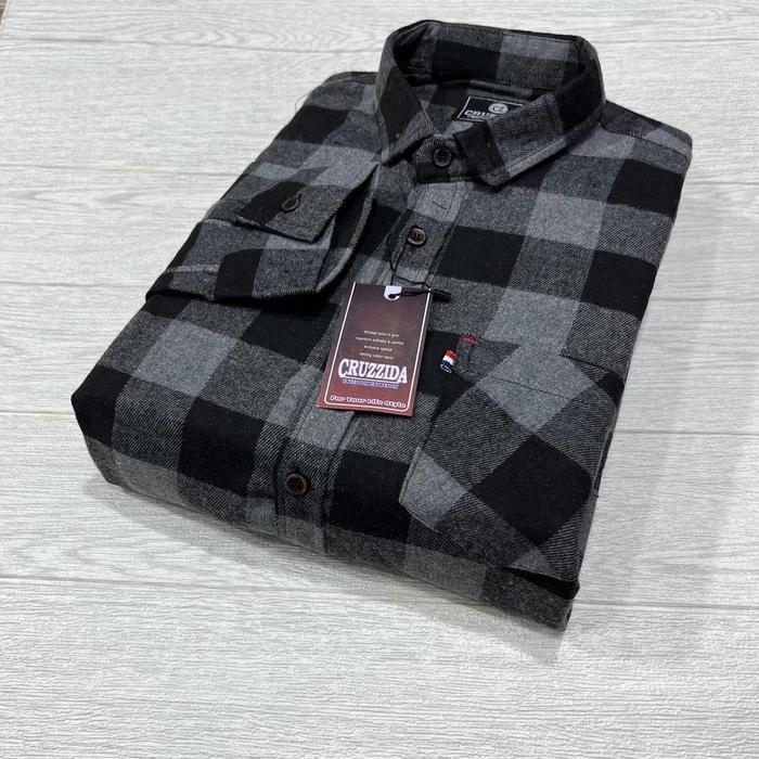 Gambar Kemeja flanel lengan panjang / kemeja flanel pria motif kotak - kotak - abu - hitam, L dari casdastore_id undefined Tokopedia
