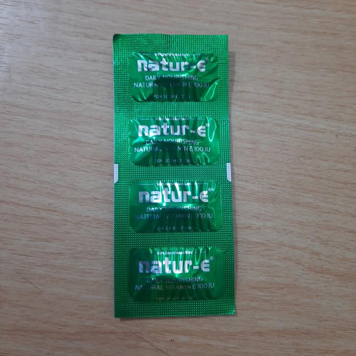 Gambar Natur-E Soft capsule Suplemen Vitamin-E - hijau strip dari Ninoy's Corner undefined Tokopedia