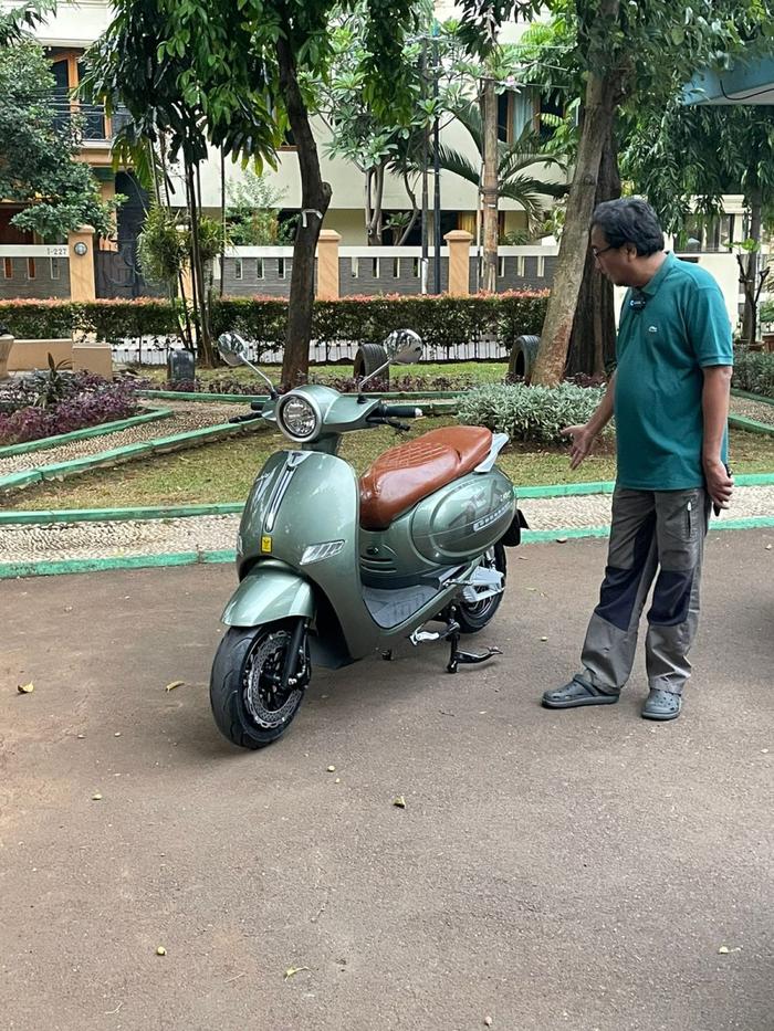 Gambar Motor Listrik Uwinfly T5 Batarai Lithium 2000 Watt Dynamo Power SNI - Army dari Sepeda dan Motor Listrik undefined Tokopedia