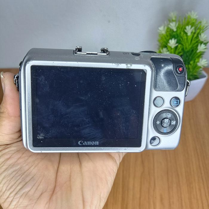 Gambar mirrorless canon eos m - body only dari POJOK KAMERA undefined Tokopedia