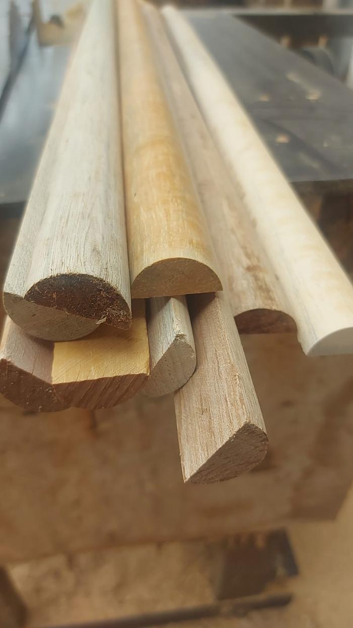 Gambar kayu setengah lingkaran profil kayu dowel kayu belah kayu profil - dm=68mm, p=1m dari Erland UD undefined Tokopedia