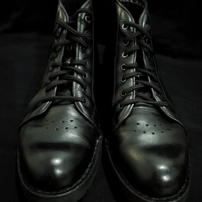 Gambar Sepatu kulit Pria Merk BRODO original boots Like New dari Sweet Cuby undefined Tokopedia
