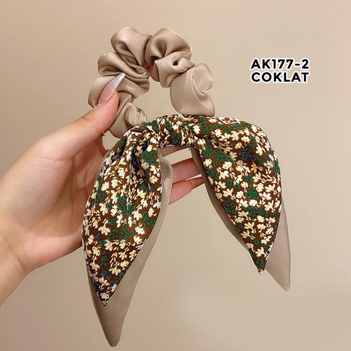 Gambar Ikat Rambut Scrunchie Korea Perempuan Pita Motif Bunga Aksesoris AK177 - AK177-2 COKLAT dari NOMIDE STORE undefined Tokopedia