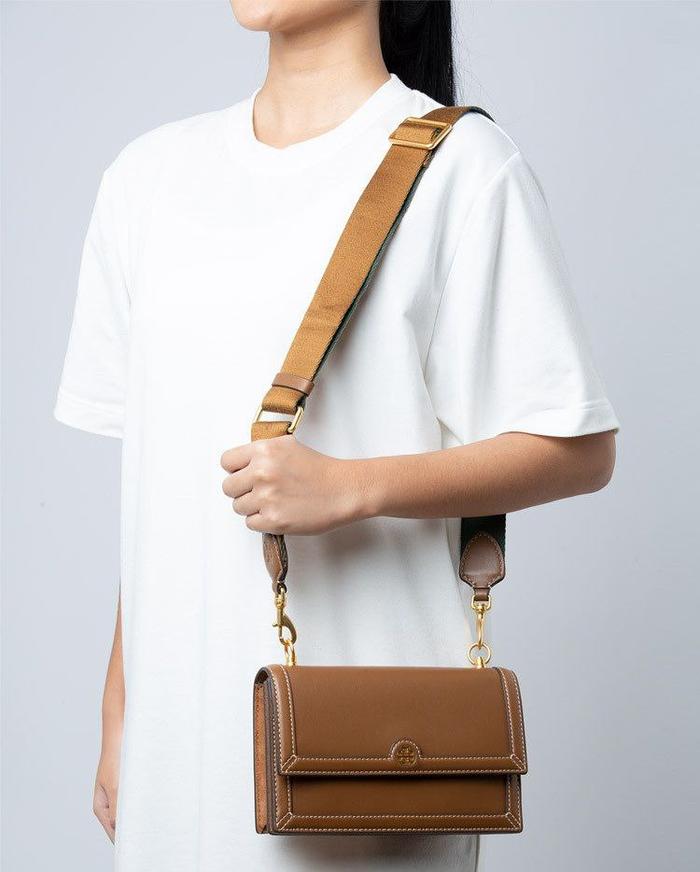 Tory Burch バタ臭 トリーバーチ T Monogram Tモノグラム エンボス  