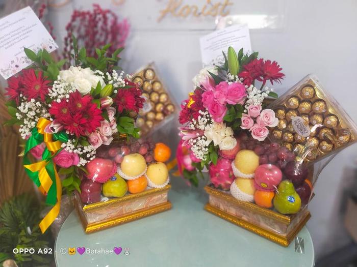 Gambar Parcel Buah 167Gbf hampers bunga buah  hampers buah kado ultah buah bunga coklat - Buah Ferrero dari Gaby Bella Florist undefined Tokopedia