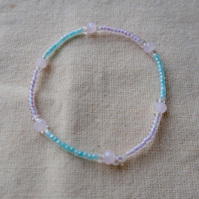 Gambar Bead bracelet ala korea, gelang manik aesthetic - A dari ArtQu undefined Tokopedia