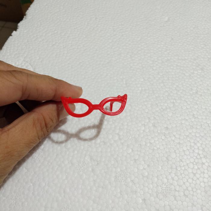 Gambar Miniatur Kacamata Model Cat Eye - Merah dari Kosmetik-Murah undefined Tokopedia