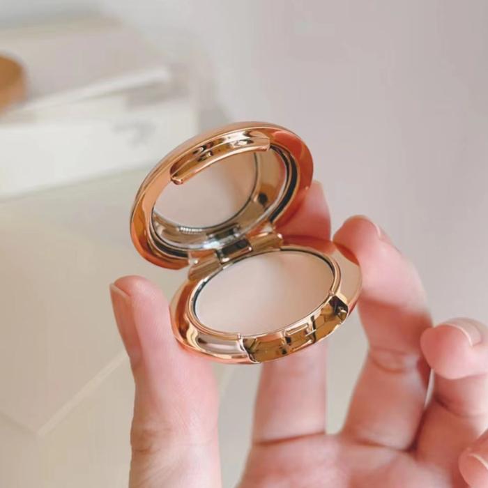 Gambar CHARLOTTE TILBURY AIRBRUSH FLAWLESS FINISH 0.8g/8g - 01#Fair0.8g dari Novia Makeup Bebas Pajak undefined Tokopedia