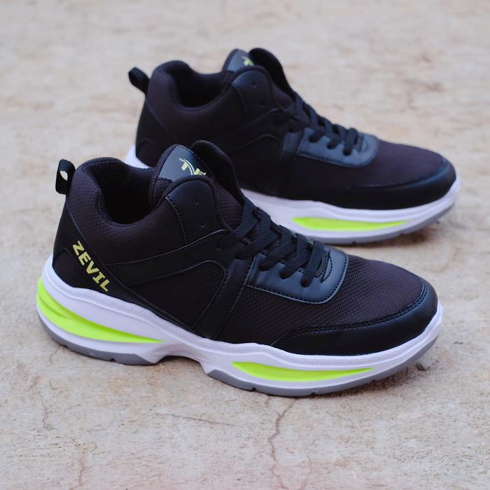 Gambar sepatu olahraga volley pria terbaru sepatu sneakers tenis running Voli - HITAM STABILO, 39 dari Zevil Footwear undefined Tokopedia
