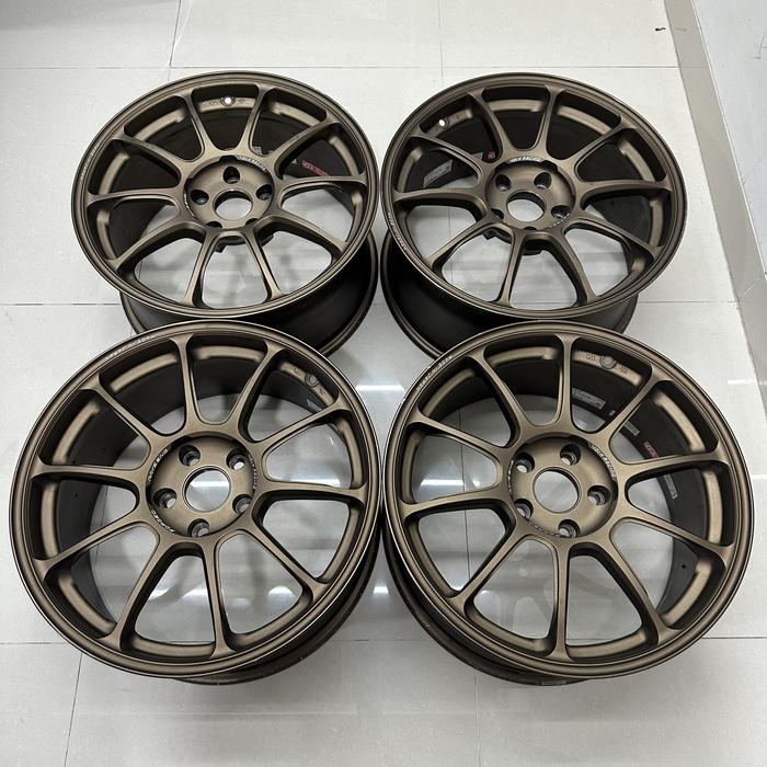 美品RAYS VOLK RACING ZE40 18インチ 7.5J +48