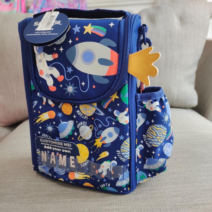 Gambar Smiggle Strap Lunch Box - Blue Space dari Petite Label & GoodieBag undefined Tokopedia