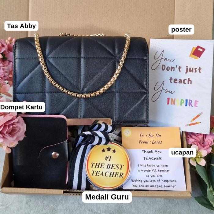Gambar Kado Guru Cewek / Hampers Hadiah Guru Teacher - AbbyDompetCar dari KADONESIA undefined Tokopedia