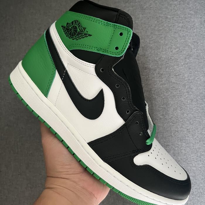 Jual Air Jordan High OG Lucky Green 42 Kota Surabaya