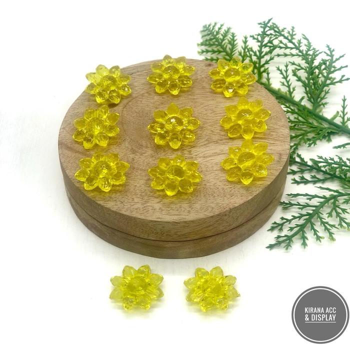 Gambar 450 gr Manik Mote Transparan Bunga Matahari Kancing 30mm - Merah dari Kirana Accessories & Display undefined 3 Tokopedia