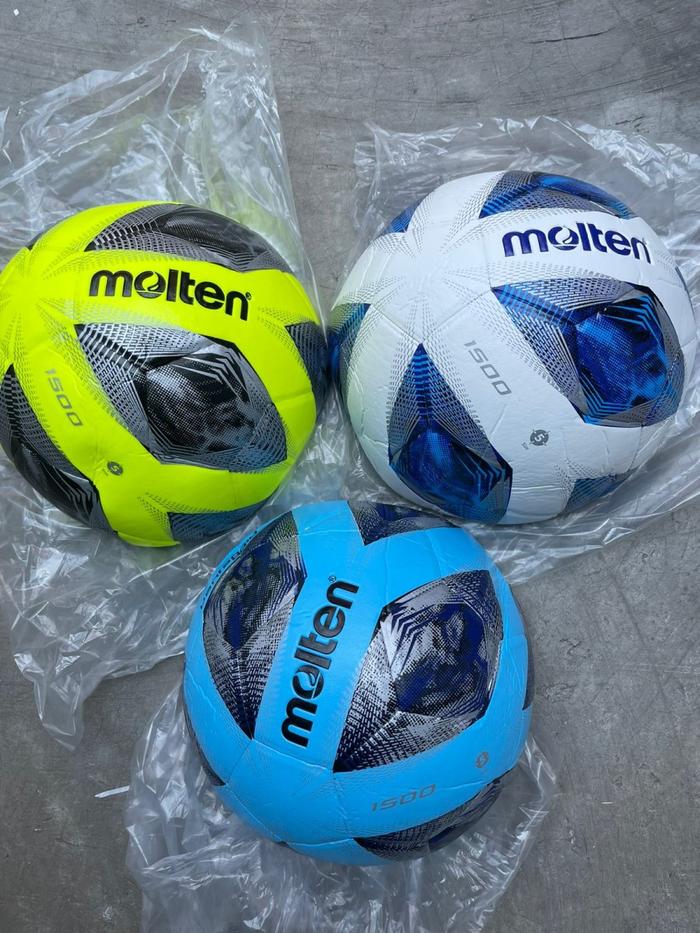 Gambar Bola Sepak Molten F5A 1500 Vantaggio - Bola Kaki Molten F5A1500 Size 5 - Biru Stabilo dari footballstoreJKT undefined Tokopedia