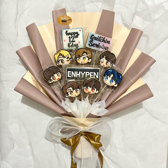 Gambar Buket Cookies / Cookie Bouquet Flower Enhypen Kpop Graduation – Buket Hadiah Ulang Tahun & Wisuda Graduation Gift Unik Edible Custom dari Crumbella.id undefined Tokopedia