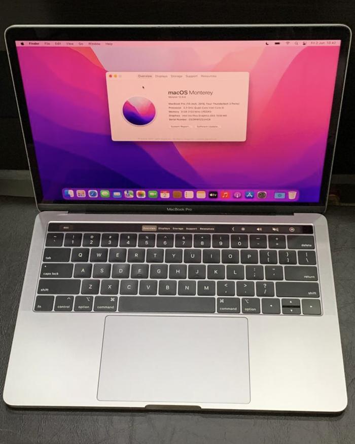 Apple Macbook Pro Retina Touch Bar 13 Inch 2018 Ssd 256gb I5 Laptop