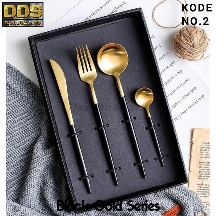 Gambar Sendok Garpu Sumpit Pisau Set Stainless Korea Alat Makan Cutlery Set - BlackGold No.2 dari DariDuaSatu undefined Tokopedia