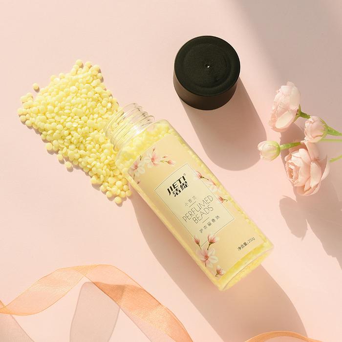 Gambar Softener dan Pewangi Pakaian Pelembut Baju Sabun Laundry - Freesia dari UrbanWood undefined Tokopedia