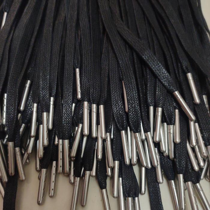 Gambar Tali sepatu kulit gepeng 120 cm flat aglet dari Gudang Tali undefined Tokopedia