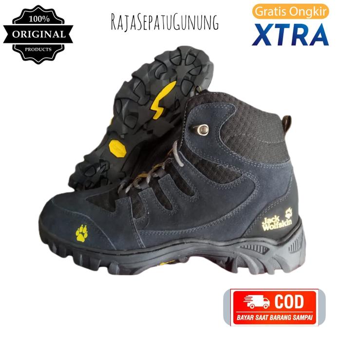 Gambar sepatu gunung hiking boots. sepatu outdoor waterproof. jack wolfskin - Kode E, 39 dari Raja SepatuGunung undefined Tokopedia