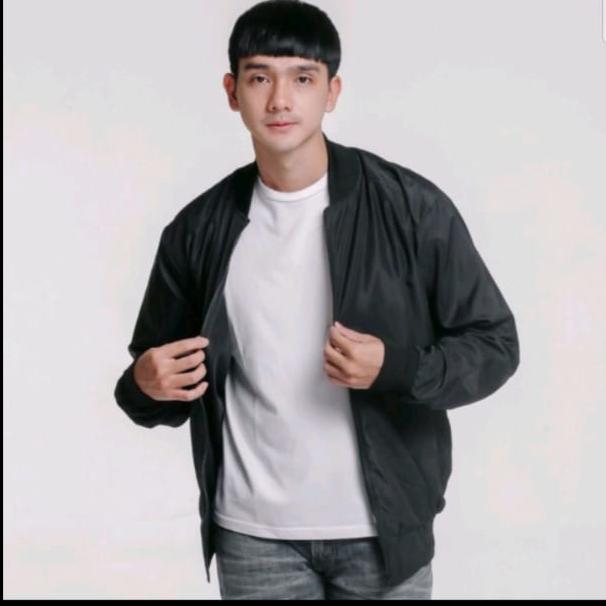 Gambar Jaket Parasut Tipis Pria / Jaket WIndproof Waterproof / Jaket Gaya - Hitam, M dari mitra grosir 99 undefined Tokopedia