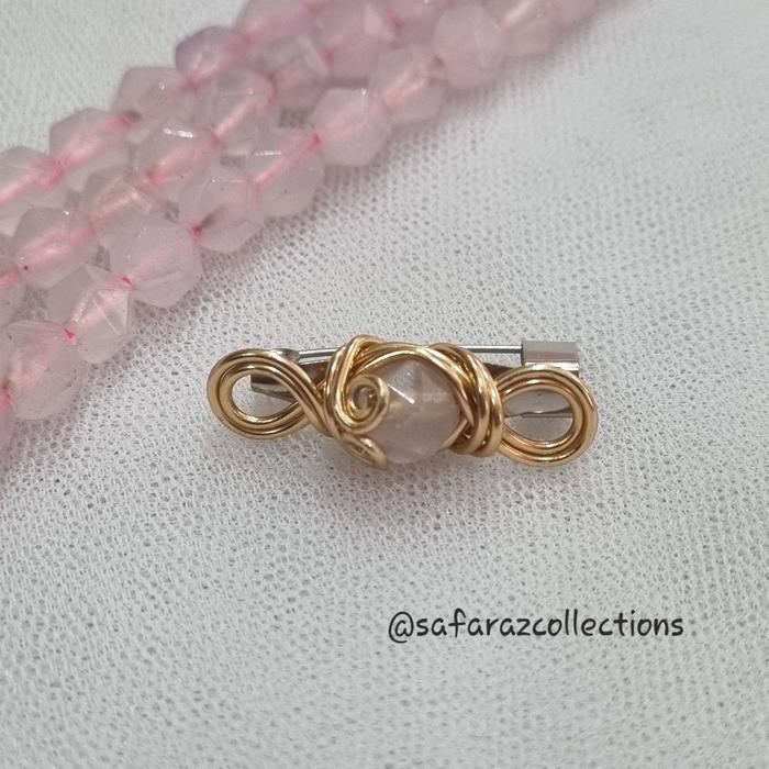 Gambar Bros Dagu Peniti Hijab Batu Alam Hexagonal Lilit Kawat Wire Aksesoris - Baby Pink dari Safarazcollections undefined Tokopedia