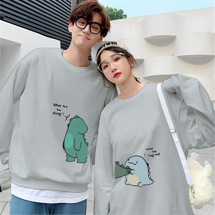 Gambar Baju Kaos Couple Kaos Pasangan Dino Pria Wanita Lengan Panjang - Abu, Cewek M dari HLN Distro undefined Tokopedia
