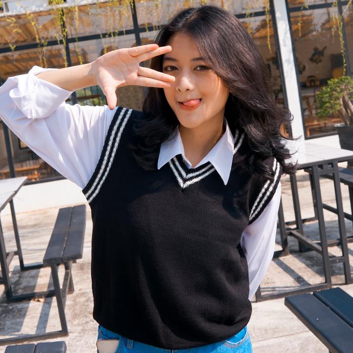 Gambar Orion - Rompi Rajut Garis | Cardigan Vest Baju Rajut Wanita - Hitam dari Rajut Orion undefined Tokopedia
