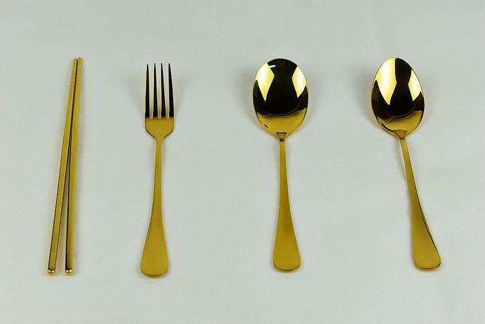 Gambar IDEALIFE - Royal Cutlery Set - Peralatan Makan - IL-173a (24pcs) - Yellow Gold dari IDEALIFE ONLINE STORE Kota Administrasi Jakarta Utara Tokopedia