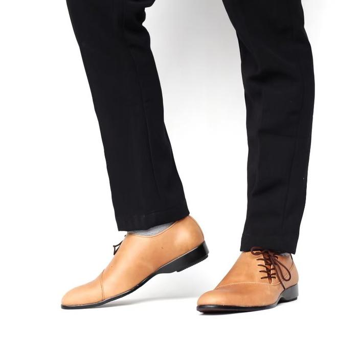Gambar Promo Sepatu Pria Formal -MOUTTEN X LOCALBRAND- Sepatu Kulit Original - TAN, 43 dari moutten original undefined Tokopedia