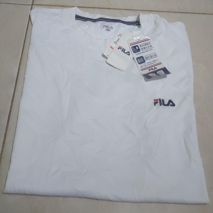 Gambar T shirt FILA putih size M BNWT dari Kaos Krah undefined Tokopedia