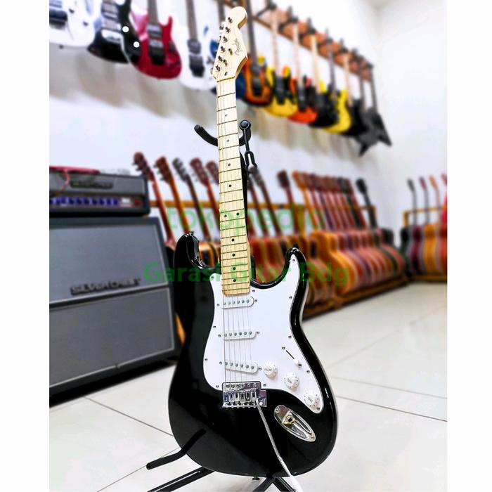 Jual gitar Fender Stratocaster black el…
