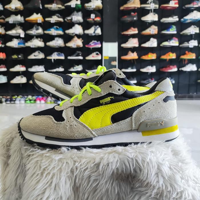 Gambar Sepatu Puma RX 727 size 37 dari Mutiara Second Shoes undefined Tokopedia