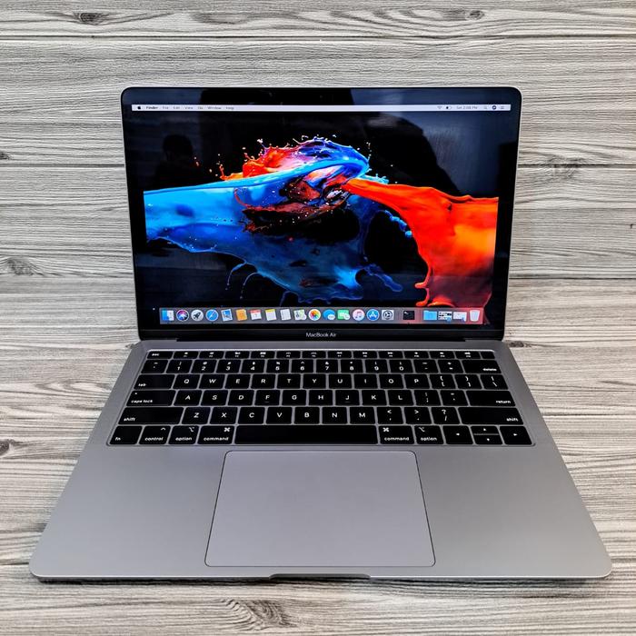 MacBook Air (Retina13-inch,2019)1.6GHz Core i5〈MVFH2J/A〉⑤