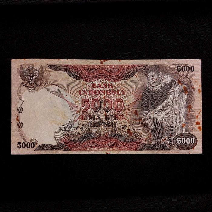 Gambar Uang Kuno 5000 Rupiah Penjala Ikan Tahun 1975 - - RCC 004152 dari Oeang Nusantara_NEW undefined Tokopedia