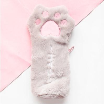 Gambar Tempat Pensil Bulu/ Pouch Make Up /Kotak Pensil - grey dari VAW-Shop undefined Tokopedia