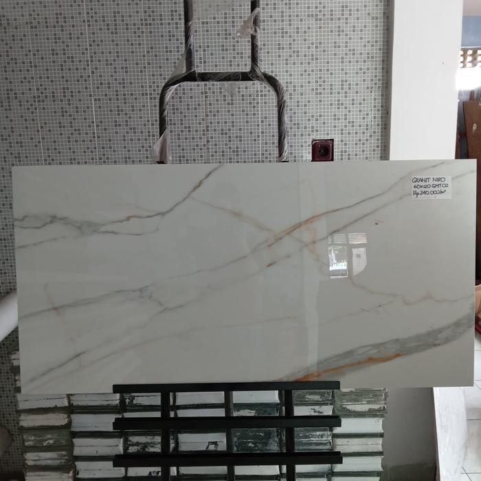 Gambar GRANIT 60x120 niro GMT02 lantai rumah white marble putih marmer dari hommyjogja undefined Tokopedia