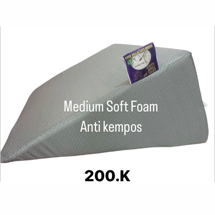 Gambar BANTAL BUSA SEGITIGA ATAU BANTAL KESEHATAN - Abu-abu dari NAGOYA FOAM undefined Tokopedia