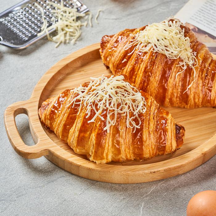 Gambar Triple Cheese Croissant | Savvy Bakehouse | Croissant Keju Enak dari Savvy Bakehouse undefined Tokopedia