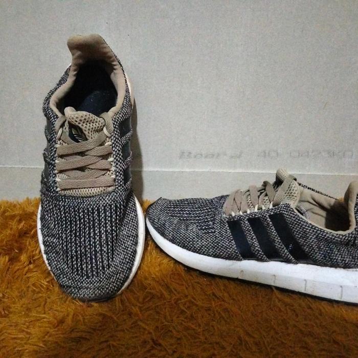 Gambar sepatu adidas original second dari CuciGud69 undefined Tokopedia