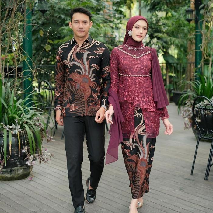 Gambar Baju Batik Couple Pasangan Kebaya Brokat  Lamaran Tunangan CP Kaluna - Maron, Kemeja Saja M dari Murai Collection undefined Tokopedia