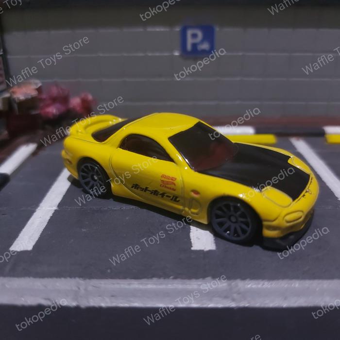 Jual Hotwheels Mazda RX7 Kuning Loose - Jakarta Barat - Waffle Toys ...