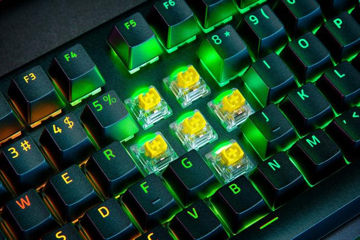 Gambar Razer Blackwidow V4 Pro Mechanical Gaming Keyboard - Yellow (Linear) dari mog id undefined Tokopedia