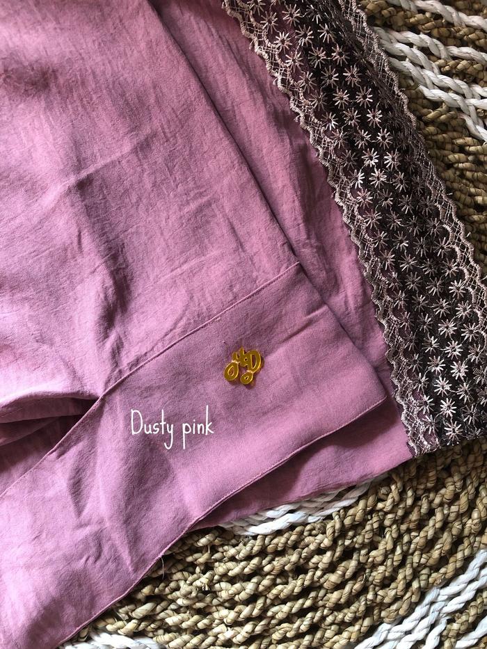 Gambar Mukena Crinkle Airflow Premium 3 in 1 Bordir Renda - Dusty Pink dari Syamsi Muslim wear undefined Tokopedia