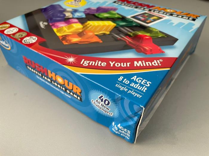 Gambar ThinkFun Rush Hour Traffic Jam Logic Game and STEM Toy 8+ - RH 8 Defected 2 dari Smartkid Hub undefined Tokopedia