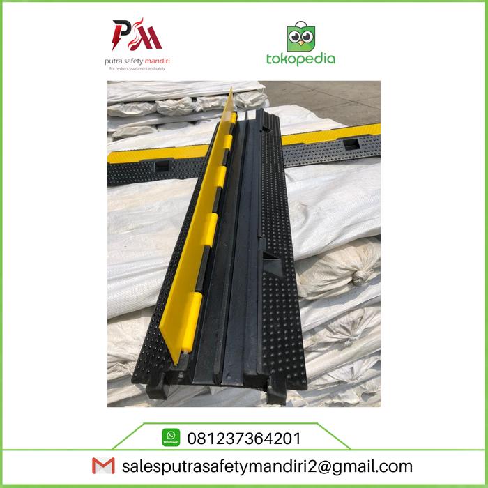 Gambar CABLE PROTECTOR SPEED HUMP POLISI TIDUR RUBBER PELINDUNG KABEL - 2 Line dari Putra safety mandiri 2 undefined Tokopedia