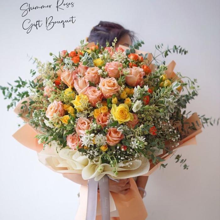 Gambar Bright and greeny peach bouquet bucket buket bunga segar fresh instant - S dari The Hanna Florist undefined Tokopedia